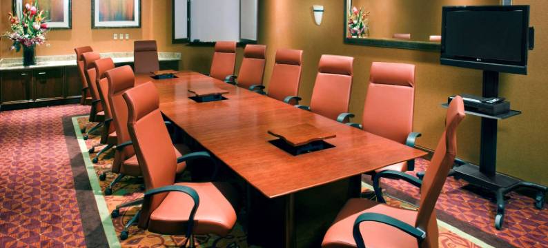 东皮奥里亚滨河希尔顿安泊酒店(Embassy Suites by Hilton East Peoria Riverfront Hotel & Conference Center)图片