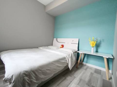 愿如初loft民宿(发展大道1号分店)