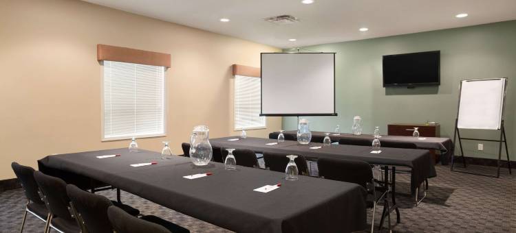 黄金市华美达酒店(Ramada Limited Golden)图片