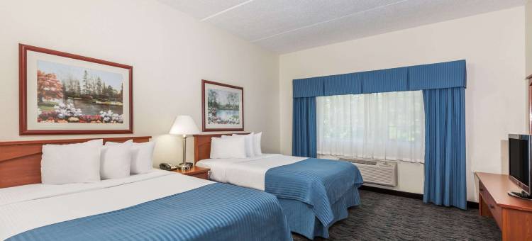 德梅因机场呗盟套房酒店(Baymont by Wyndham des Moines Airport)图片