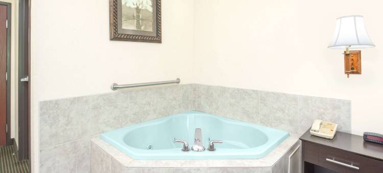 沙利文戴斯酒店(Days Inn by Wyndham Sullivan)图片