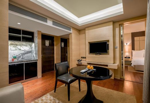 JW Marriott Mumbai Juhu Hotel Overview