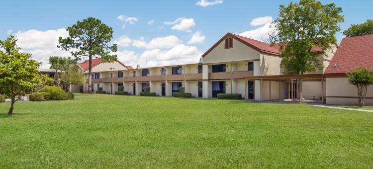 布朗瑞克I-95红屋顶套房旅馆(Red Roof Inn & Suites Brunswick I-95)图片