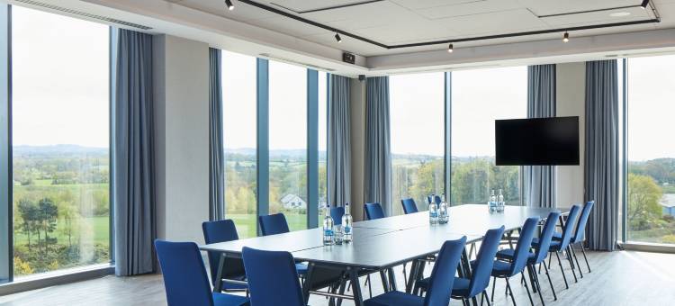 万怡埃克塞特桑迪公园酒店(Courtyard Exeter Sandy Park)图片