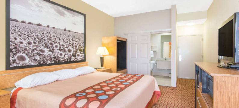 威奇托市南温德姆速8酒店(Super 8 by Wyndham Wichita South)图片