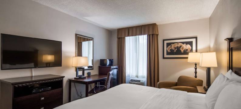 贝斯特韦斯特帕拉默斯酒店及套房(Best Western Paramus Hotel  Suites)图片