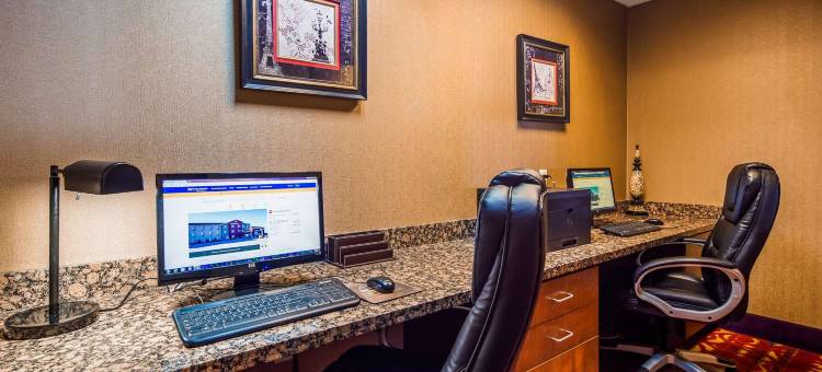 旋转木马贝斯特韦斯特优质套房酒店(Best Western Plus Carousel Inn  Suites)图片