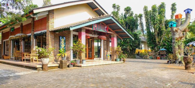 红多兹酒店-近科彭STAB塞伦德拉(RedDoorz Near Stab Syailendra Kopeng)图片