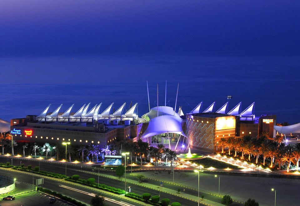 Holiday Inn KUWAIT SALMIYA by IHG Hotel Overview