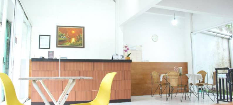 鲁玛伊斯兰及科兰雷南布根维尔旅馆(Rumah Syariah & Kolam Renang Bugenville Guesthouse)图片