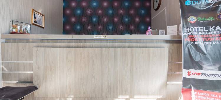 红多兹酒店@科姆普勒克坤甸购物中心(RedDoorz @ Komplek Pontianak Mall)图片