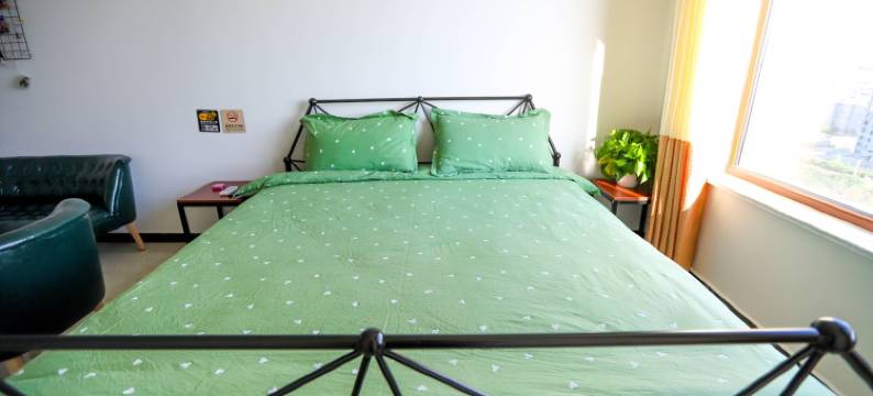 白鹿莱芜技术学院山东财经大学店民宿(山财大街分店)图片