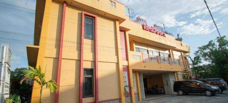 红门酒店 沙利亚 @ 加兰 加查 马达 梅拉博赫(RedDoorz Syariah @ Jalan Gajah Mada Meulaboh)图片