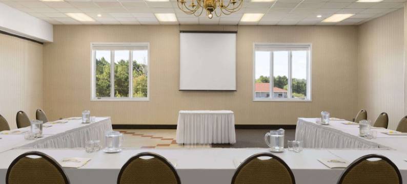 布里奇沃特温德姆戴斯酒店及会议中心(Days Inn by Wyndham Bridgewater Conference Center)图片