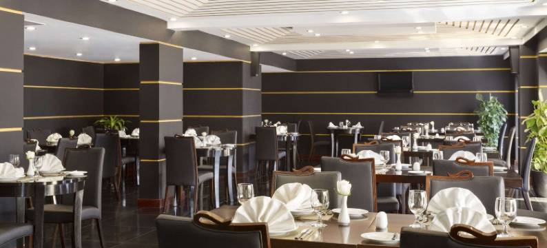 奎姆海滩温德姆华美达酒店(Ramada by Wyndham Qurum Beach)图片