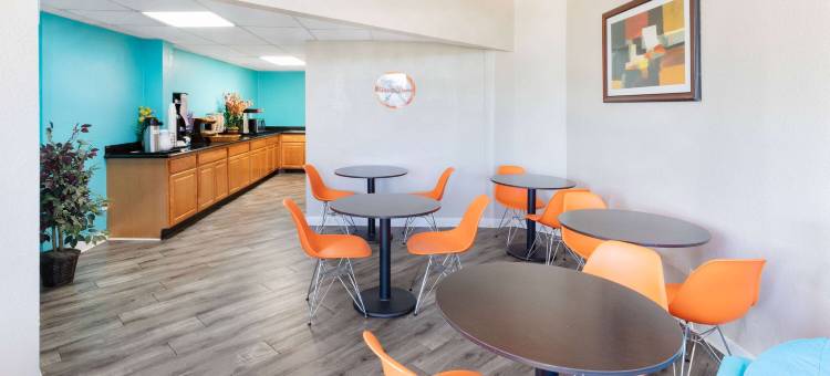 休斯顿霍比机场温德姆豪生酒店(Howard Johnson by Wyndham Houston Hobby Airport)图片