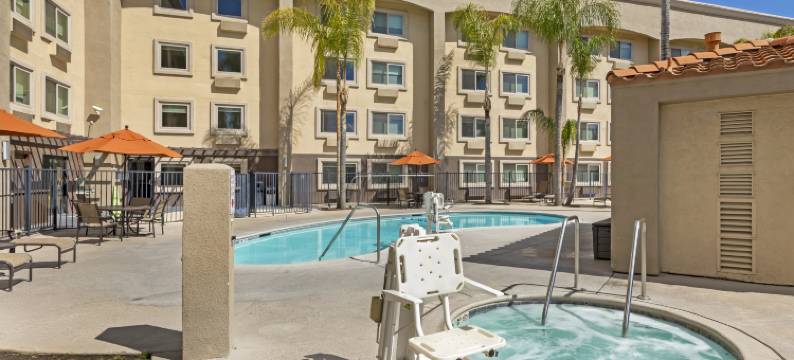 Holiday Inn Express 科尔顿(Holiday Inn Express SAN BERNARDINO - COLTON by IHG)图片