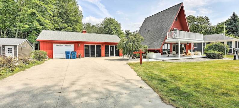 宽敞的冷水镇家居带私人码头和火坑！(Spacious Coldwater Home w/ Private Dock, Fire Pit!)图片