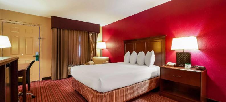 西赫勒纳的品质酒店及套房(Quality Inn & Suites West Helena)图片