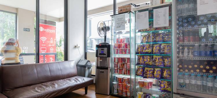 红多兹Plus酒店-近ICE BSD 2号(RedDoorz Plus Near Ice BSD 2)图片