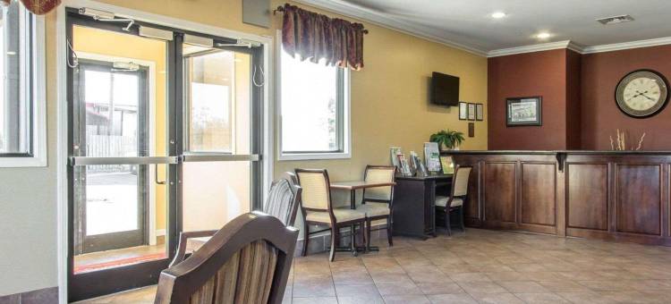 伊克诺旅馆套房酒店(Quality Inn & Suites)图片