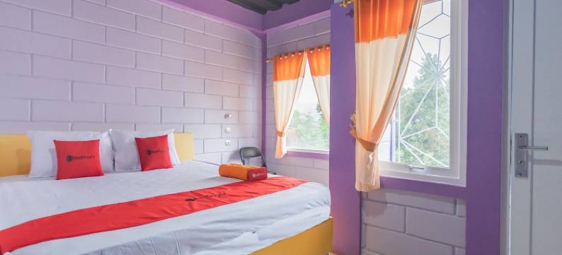 红多兹酒店@加鲁特奇帕纳斯(RedDoorz @ Cipanas Garut)图片