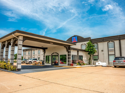 克莱尔莫尔 6 号工作室酒店