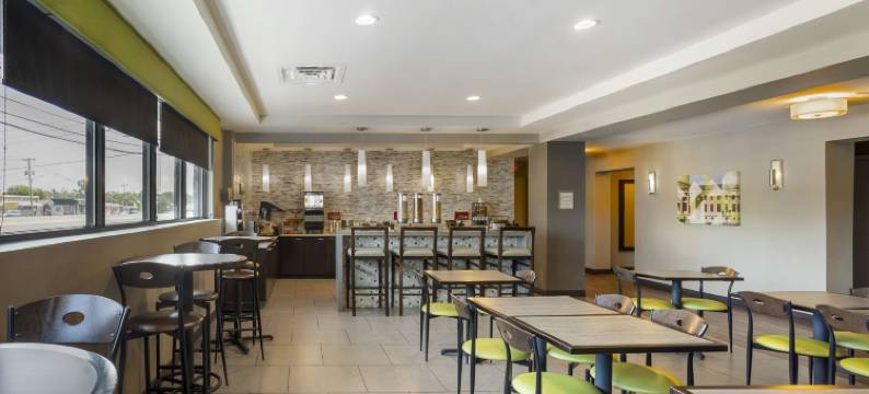 贝斯特韦斯特优质费城彭索金优质酒店(Best Western Plus Philadelphia-Pennsauken Hotel)图片