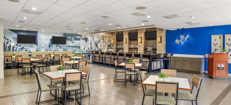 列治文市度假贝斯特韦斯特精品酒店(Best Western Premier Richmond City Gateway)图片