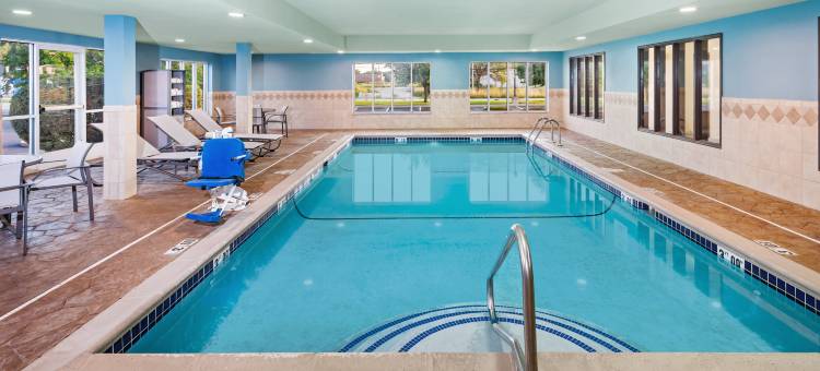智选假日套房酒店芝加哥南兰辛(Holiday Inn Express & Suites Chicago South Lansing)图片