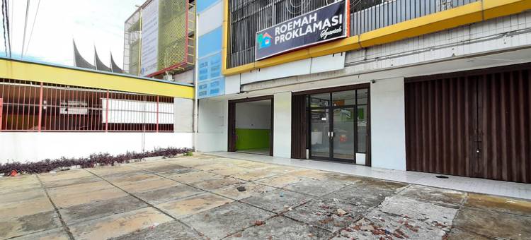 罗马宣言伊斯兰教酒店 红门(Roemah Proklamasi Syariah Mitra RedDoorz)图片