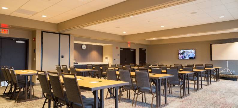 摩根敦万怡酒店(Courtyard Morgantown)图片