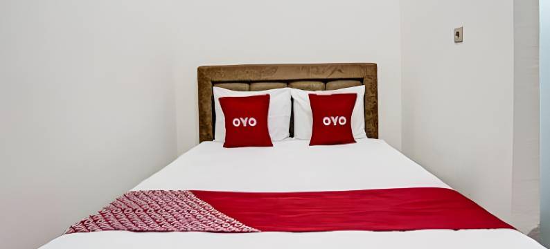 OYO 91653 哈加瓦拉蒙岸君悦伊斯兰酒店 近拉蒙岸体育中心(Grand Hagawa Syariah Near Alun Alun Lamongan RedPartner)图片