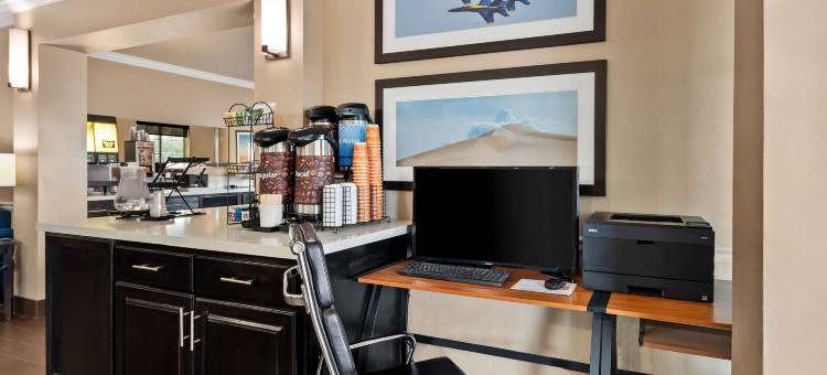 埃尔森特罗8号州际公路舒适套房酒店(Comfort Inn & Suites El Centro I-8)图片