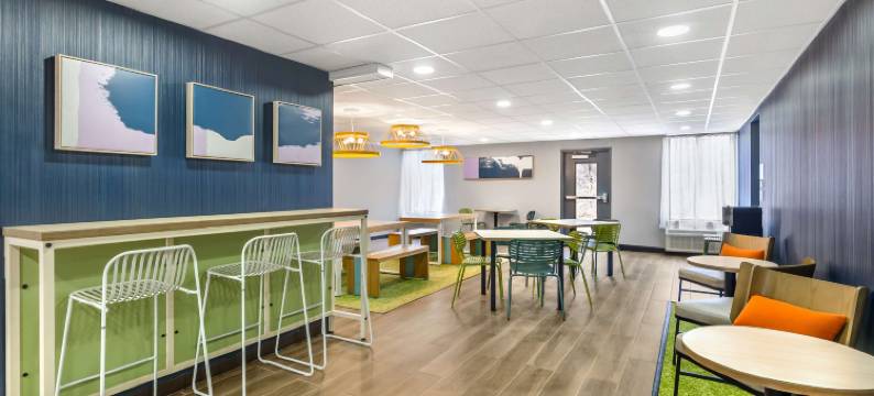 罗阿诺克机场希尔顿 Spark 酒店(Spark by Hilton Roanoke Airport)图片