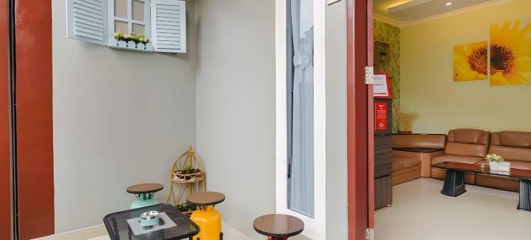 红多兹伊斯兰酒店-近武吉丁宜2号钟楼(RedDoorz Syariah Near Jam Gadang Bukittinggi 2)图片