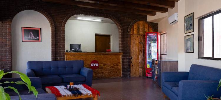OYO赤湾酒店，奇瓦瓦球场(OYO Hotel Real Del Sur, Estadio Chihuahua)图片