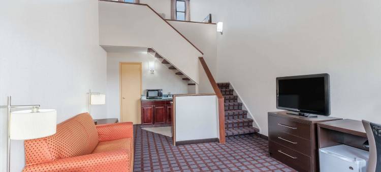 伍德伯里长岛戴斯酒店(Days Inn by Wyndham Woodbury Long Island)图片