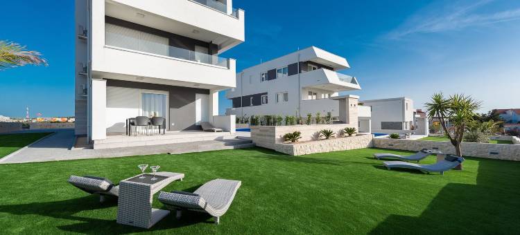 马里斯泳池别墅公寓及客房B(Apartments & Rooms Pool Villas Maris B)图片