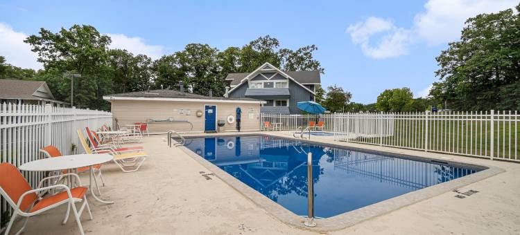 Travelodge by Wyndham Traverse City MI图片