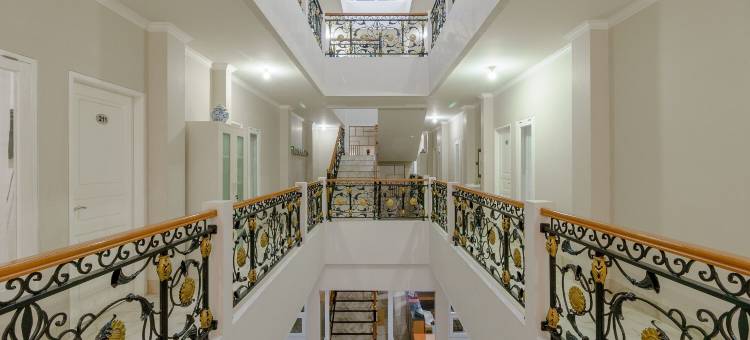 红多兹酒店-近塔曼马卡帕拉瓦恩希库特拉(RedDoorz Near Taman Makam Pahlawan Cikutra)图片