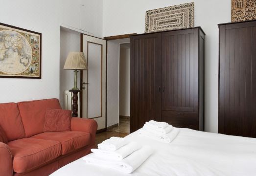 Colonnetta Hotel Overview