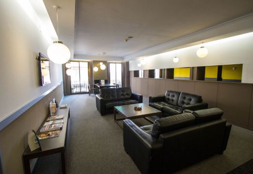 Moderno Hotel Overview