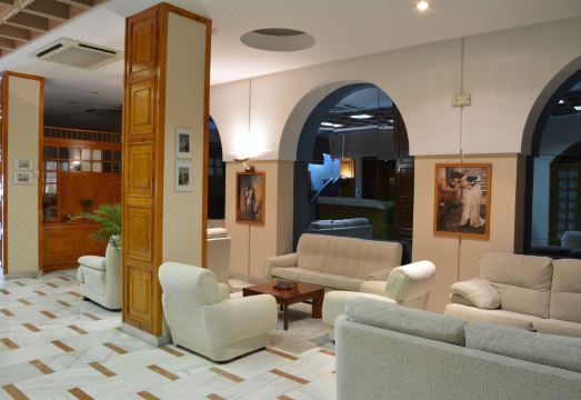 Hotel Regio 2 Hotel Overview