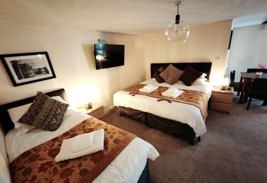 Dolgun Uchaf Historic B&B and Cottages in Snowdonia Hotel Overview