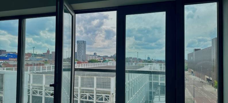 市中心艾伯特港口和竞技场公寓(City Centre Albert Dock & Arena Apartments)图片