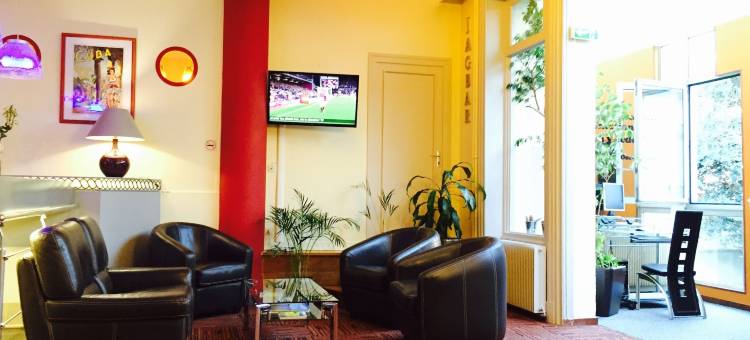 圣艾蒂安南 - Logis酒店 du Midi(Logis Hôtel du Midi - Saint Etienne Sud)图片