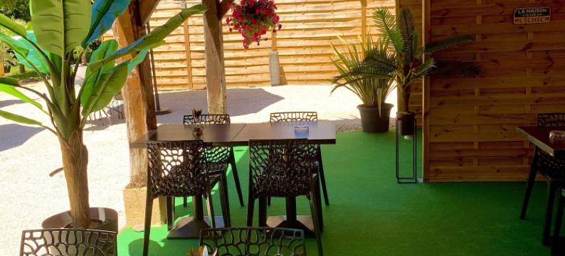 森林中的母鹿(La Biche au Bois)图片