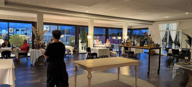 菲格雷斯公园酒店(Hotel & Restaurant Figueres Parc)图片