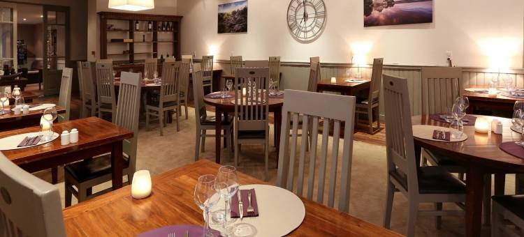 瑞莱斯布斯里昂德之家酒店(Logis Hotel, Restaurant et Spa le Relais de Broceliande)图片